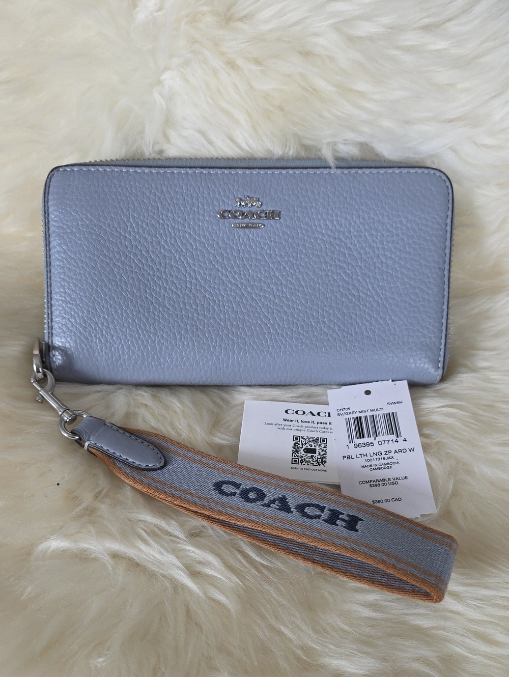 Gorgeous NWT Coach Grey Mist Pebbled Leather Long Zip Around Wallet π©Άππ - Picture 12 of 15